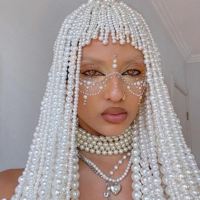 Prom Pearl Wig Chain