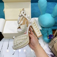 Pearl shoes fish mouth high -heeled shoes female 2024 new JC thick heel shoe word buckle waterproof platform ultra -high heels of sandals